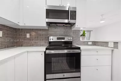 3040 NE 16th Ave #104, Oakland Park, FL 33334 - Photo 8