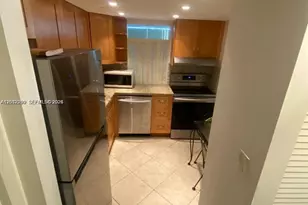 17570 Atlantic Blvd, Sunny Isles Beach, FL 33160 - Photo 2