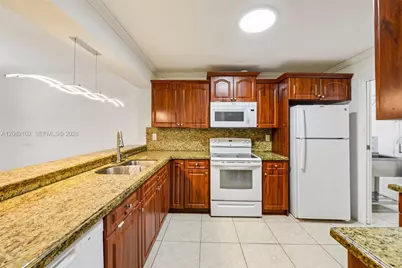 13130 SW 15th Ln, Miami, FL 33184 - Photo 8