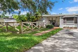 30312 SW 172nd Ave, Homestead, FL 33030 - Photo 2