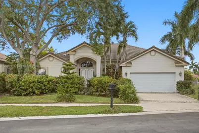 3026 Lakewood Dr, Weston, FL 33332 - Photo 2