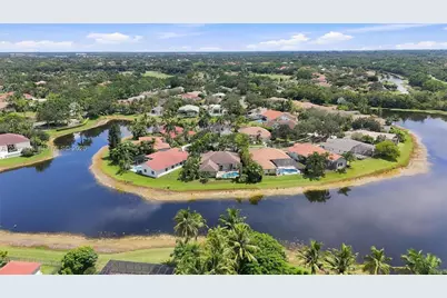 3026 Lakewood Dr, Weston, FL 33332 - Photo 18