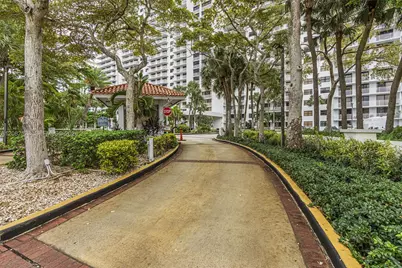 210 174th St #816, Sunny Isles Beach, FL 33160 - Photo 2