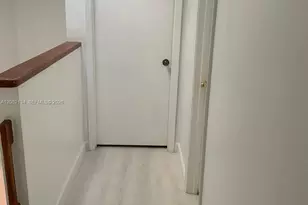 11183 NW 7th St, Miami, FL 33172 - Photo 20