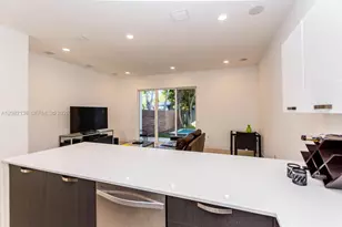 2875 SW 33rd Ct, Miami, FL 33133 - Photo 14