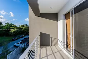 2875 SW 33rd Ct, Miami, FL 33133 - Photo 36