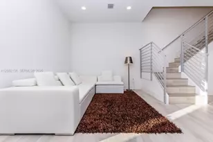 2875 SW 33rd Ct, Miami, FL 33133 - Photo 10