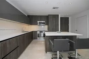 88 SW 7th St, Miami, FL 33130 - Photo 6