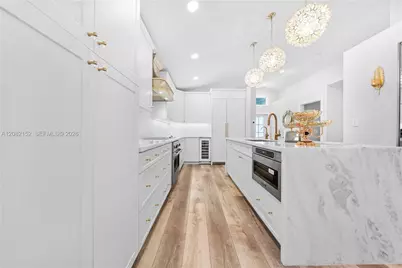 1077 NW 170th Ave, Pembroke Pines, FL 33028 - Photo 4