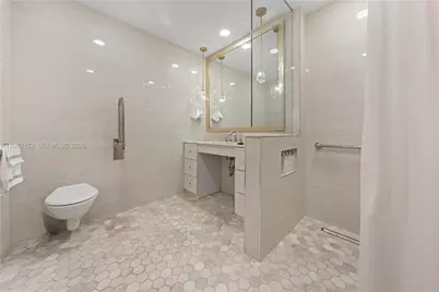 1077 NW 170th Ave, Pembroke Pines, FL 33028 - Photo 16
