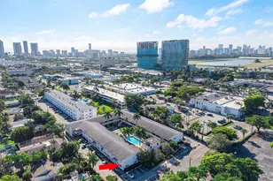 160 NE 8th Ave, Hallandale Beach, FL 33009 - Photo 26