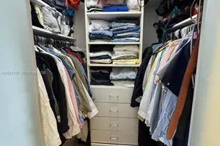 600 NE 36th St, Miami, FL 33137 - Photo 22
