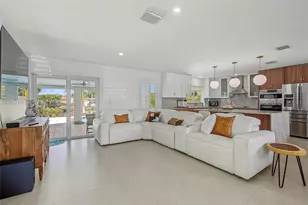 10711 SW 70th St, Miami, FL 33173 - Photo 6