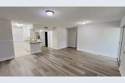 2890 N Oakland Forest Dr #204, Oakland Park, FL 33309 - Photo 16