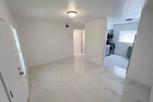 752 NW 4th St, Miami, FL 33128 - Photo 2
