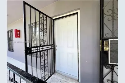752 NW 4th St #5, Miami, FL 33128 - Photo 1