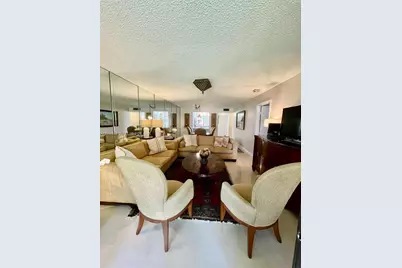 8592 W Sunrise Blvd #111, Plantation, FL 33322 - Photo 6