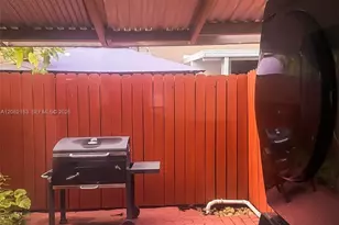 1811 SW 107th Ave, Miami, FL 33165 - Photo 2