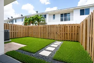 17514 SW 149th Pl, Miami, FL 33187 - Photo 14