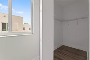 6658 NW 102nd Path, Doral, FL 33178 - Photo 8
