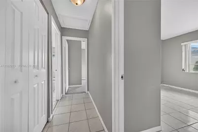 2230 Nova Village Dr, Davie, FL 33317 - Photo 26