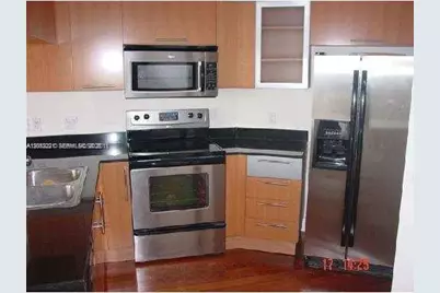 1750 N Bayshore Dr #3015, Miami, FL 33132 - Photo 2