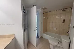 1750 N Bayshore Dr, Miami, FL 33132 - Photo 12