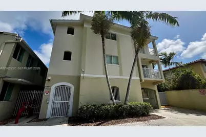 695 SW 11th St #204, Miami, FL 33129 - Photo 2