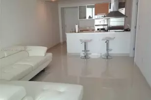 218 SE 14th St, Miami, FL 33131 - Photo 4