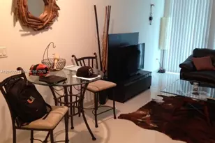218 SE 14th St, Miami, FL 33131 - Photo 2