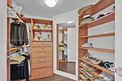 7000 Island Blvd #L105, Aventura, FL 33160 - Photo 26