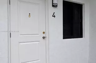 600 SW 10th St, Miami, FL 33130 - Photo 10