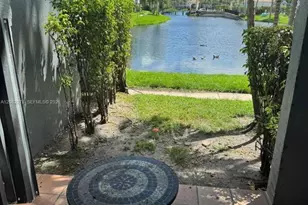 165 NW 96th Terrace, Pembroke Pines, FL 33024 - Photo 4
