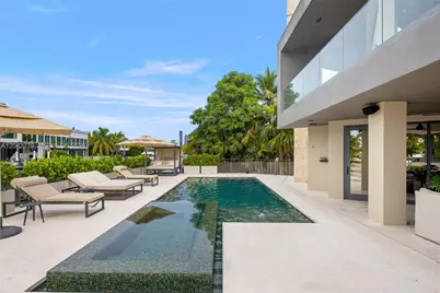 16495 NE 32nd Ave, North Miami Beach, FL 33160 - Photo 22