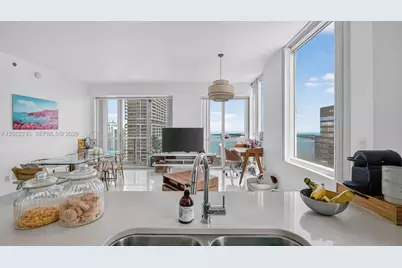 500 Brickell Ave #4102, Miami, FL 33131 - Photo 14
