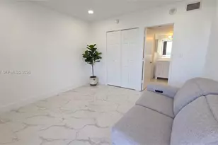 3701 N Country Club Dr, Aventura, FL 33180 - Photo 10