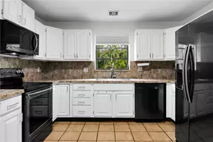 17110 SW 64th Ct, Southwest Ranches, FL 33331 - Photo 8