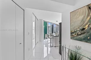 92 SW 3rd St, Miami, FL 33130 - Photo 2