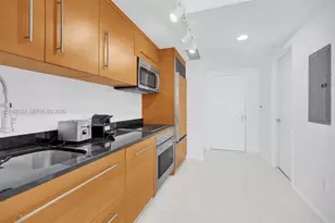 475 Brickell Ave, Miami, FL 33131 - Photo 16