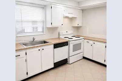 [Address not provided], Lauderhill, FL 33319 - Photo 6