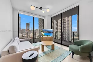 11 NE 6th St, Miami, FL 33132 - Photo 16