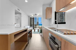 11 NE 6th St, Miami, FL 33132 - Photo 14