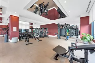 11 NE 6th St, Miami, FL 33132 - Photo 32
