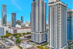 11 NE 6th St, Miami, FL 33132 - Photo 4