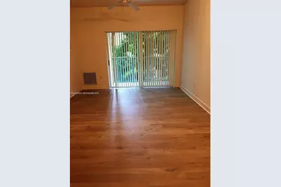 6001 SW 70 St #324, South Miami, FL 33143 - Photo 4