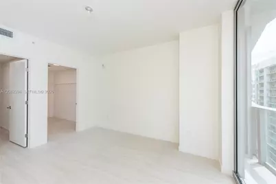 77 SE 5th Street #3908, Miami, FL 33131 - Photo 18