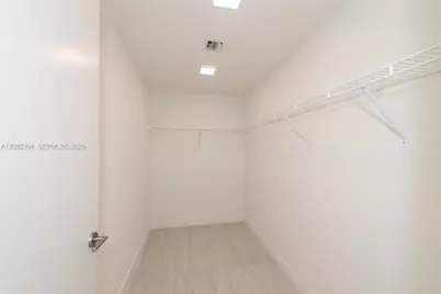 77 SE 5th Street #3908, Miami, FL 33131 - Photo 20