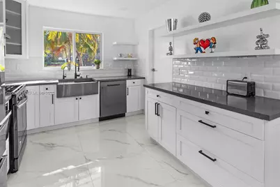 1025 Washington St, Hollywood, FL 33019 - Photo 46