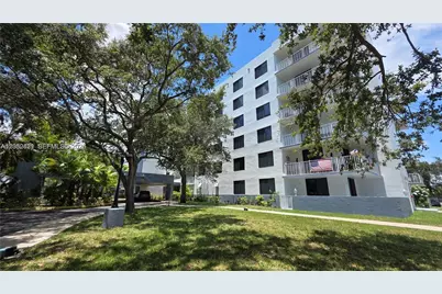 901 Hillcrest Dr #215, Hollywood, FL 33021 - Photo 2