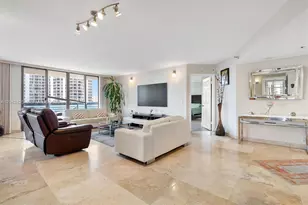 3500 Mystic Pointe Dr, Aventura, FL 33180 - Photo 2